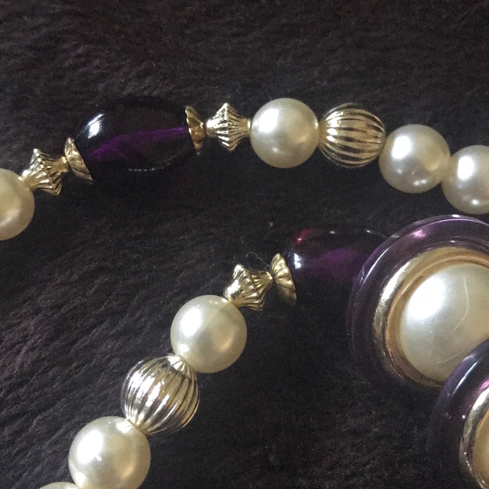 Vintage Necklace and Earrings - Picture 4 of 4